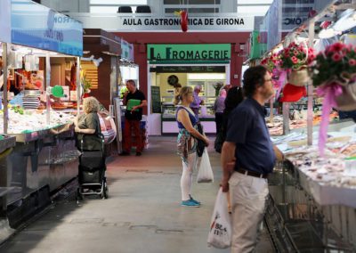 Interior del mercat del Lleó de Girona
